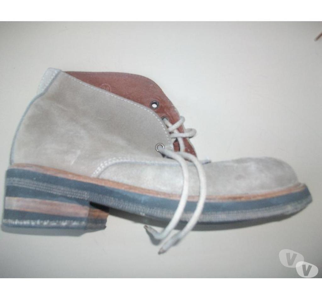 Chaussures Bas-Rhin Bouxwiller - 67330 - Photos Vivastreet Derbys genre Klarks Brun Sable pt 38 à 5 €