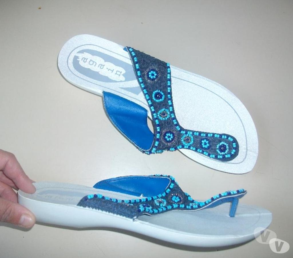 Chaussures Bas-Rhin Bouxwiller - 67330 - Photos Vivastreet Entredoigts Bleu Perlés pt 38 -neufs- à 4 €