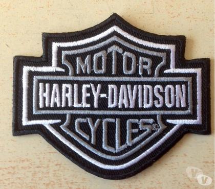 Pièces et services moto Carnon Hérault - Photos Vivastreet Écusson harley davidson bar and shield noir et blanc