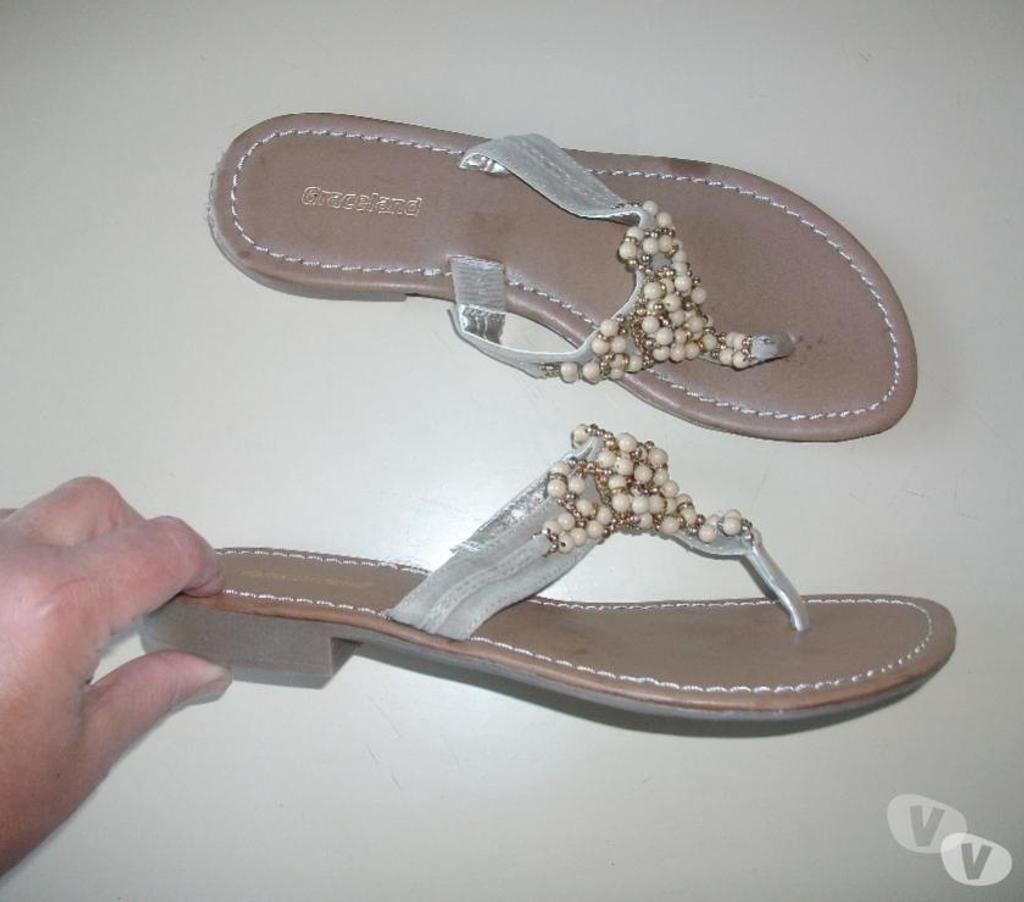 Chaussures Bas-Rhin Bouxwiller - 67330 - Photos Vivastreet Paires d'Entredoigts Beige perlés pt 38 -neufs- à 6 €