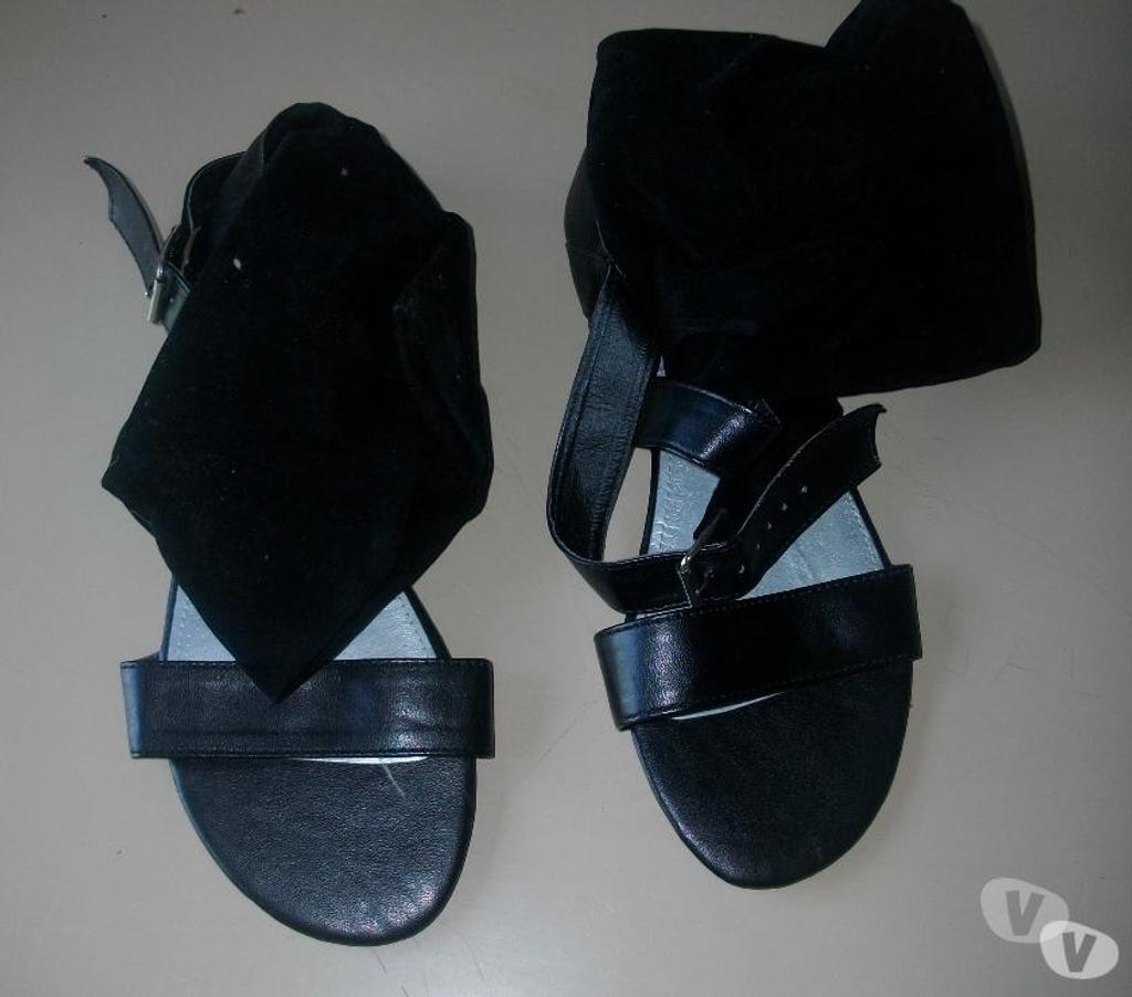 Chaussures Bas-Rhin Bouxwiller - 67330 - Photos Vivastreet ¨Paires de Sandales montantes Noir pt 38 neuves- à 5 €