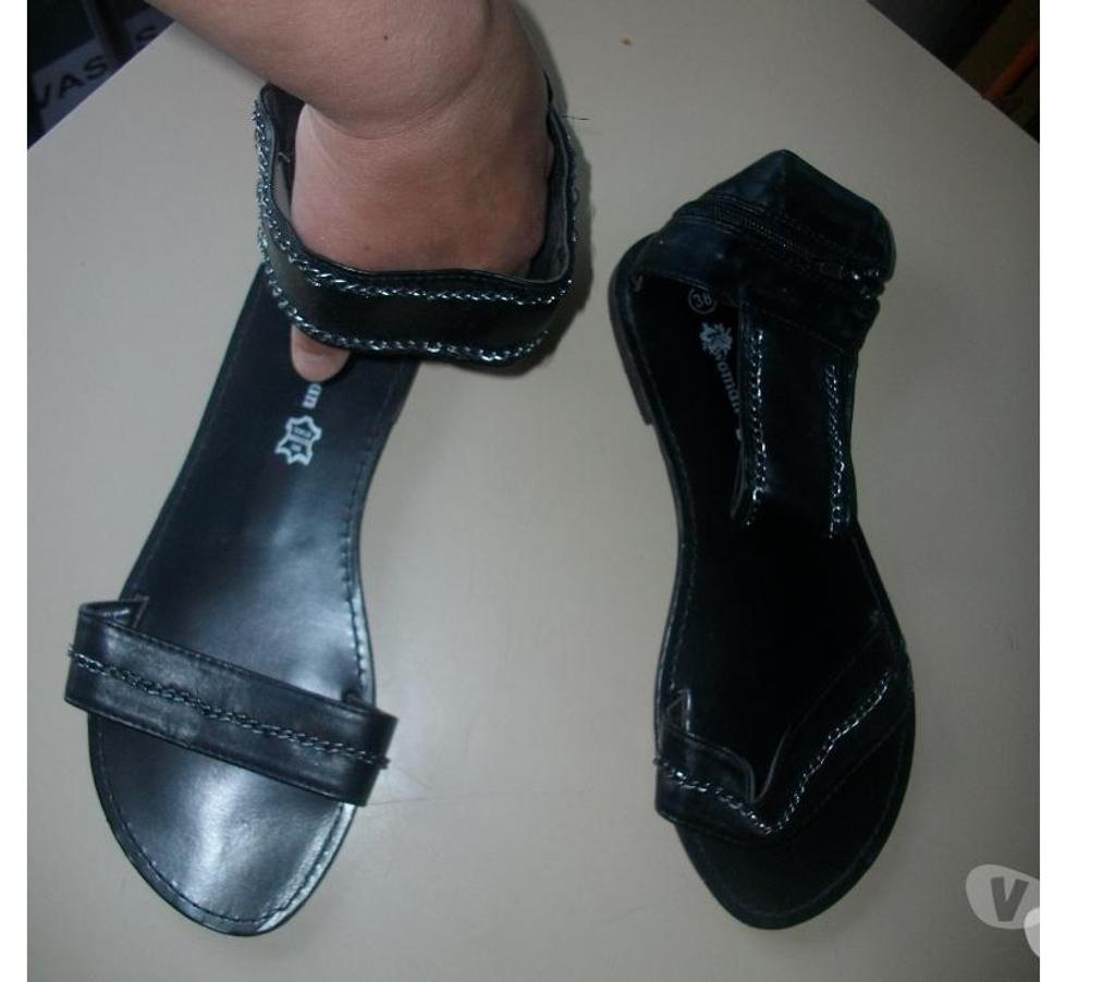 Chaussures Bas-Rhin Bouxwiller - 67330 - Photos Vivastreet ¨Paires de Sandales montantes Noir pt 38 neuves- à 5 €