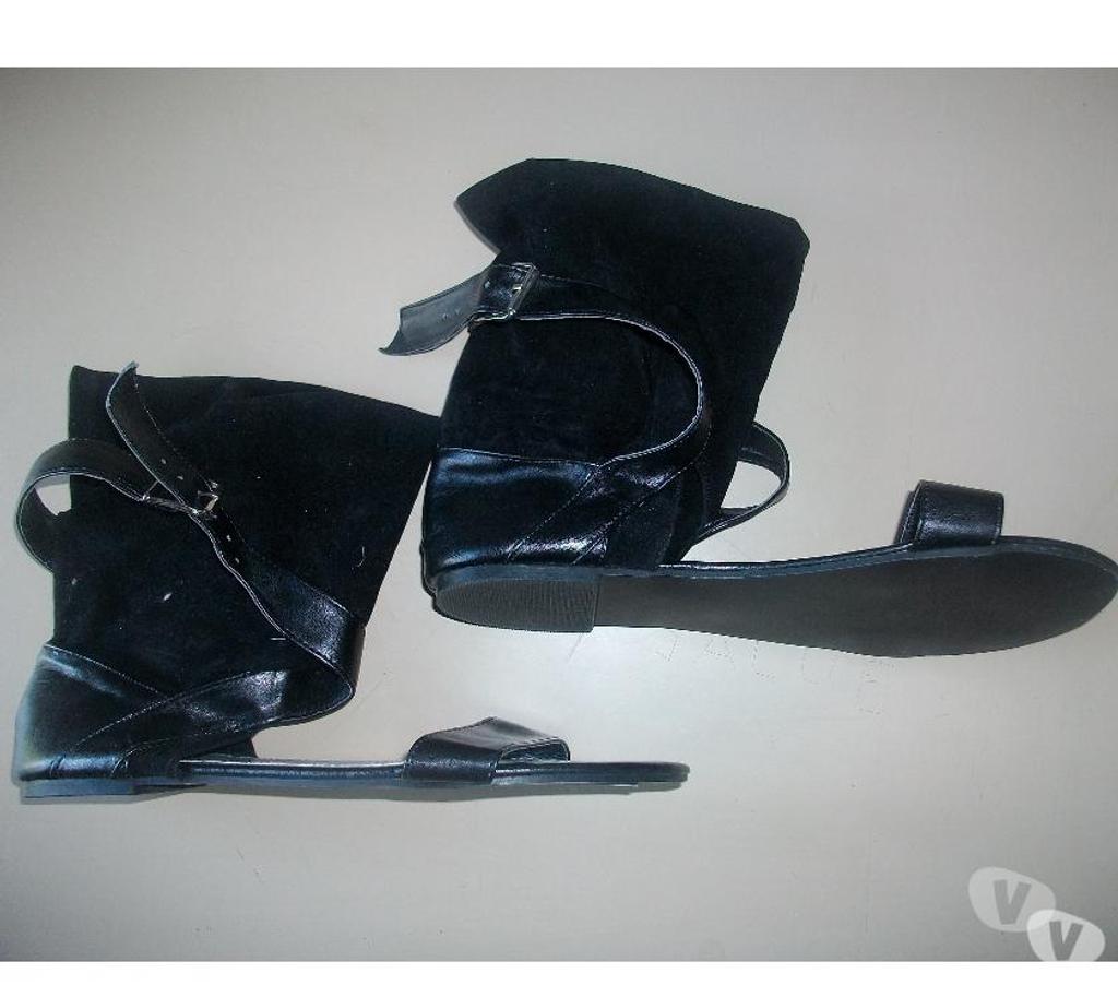 Chaussures Bas-Rhin Bouxwiller - 67330 - Photos Vivastreet ¨Paires de Sandales montantes Noir pt 38 neuves- à 5 €
