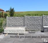Dalles de cloture strucurées en surplus. Fin de chantier.