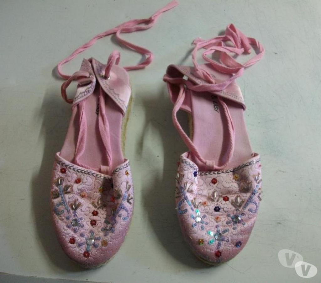 Chaussures Bas-Rhin Bouxwiller - 67330 - Photos Vivastreet Espadrilles Rose Perlées à lacets pt 38 -neuves