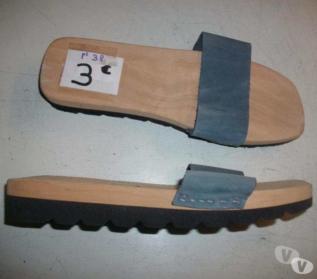 Chaussures Bas-Rhin Bouxwiller - 67330 - Photos Vivastreet Paires de MulesSabots Rose et Bleu pt 38 -neuves- à 3 €