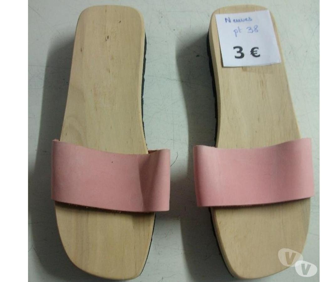 Chaussures Bas-Rhin Bouxwiller - 67330 - Photos Vivastreet Paires de MulesSabots Rose et Bleu pt 38 -neuves- à 3 €