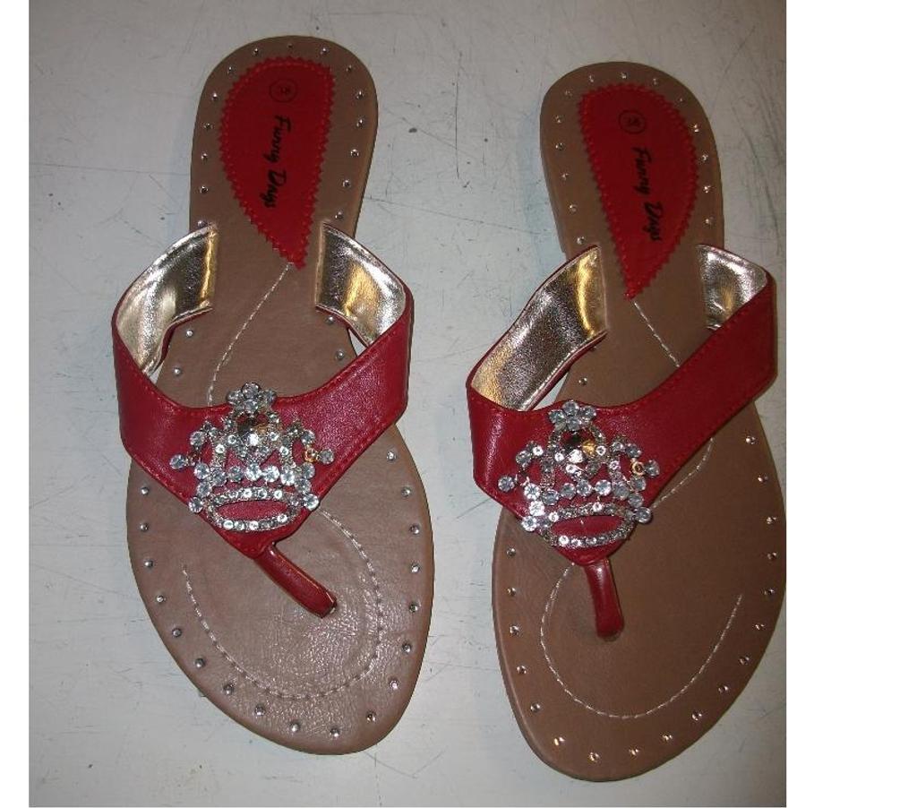 Chaussures Bas-Rhin Bouxwiller - 67330 - Photos Vivastreet Entredoigts Rouge à écusson pointure 38 -neufs- à 5 €