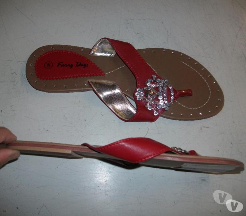 Chaussures Bas-Rhin Bouxwiller - 67330 - Photos Vivastreet Entredoigts Rouge à écusson pointure 38 -neufs- à 5 €