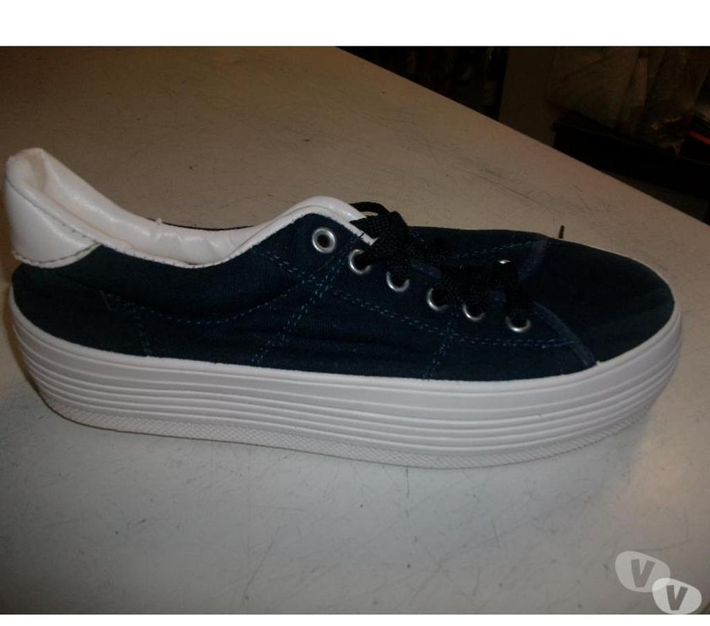 Chaussures Bas-Rhin Bouxwiller - 67330 - Photos Vivastreet Basket en toile Marine pointure 38 à 3 €