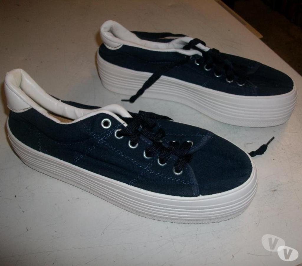 Chaussures Bas-Rhin Bouxwiller - 67330 - Photos Vivastreet Basket en toile Marine pointure 38 à 3 €