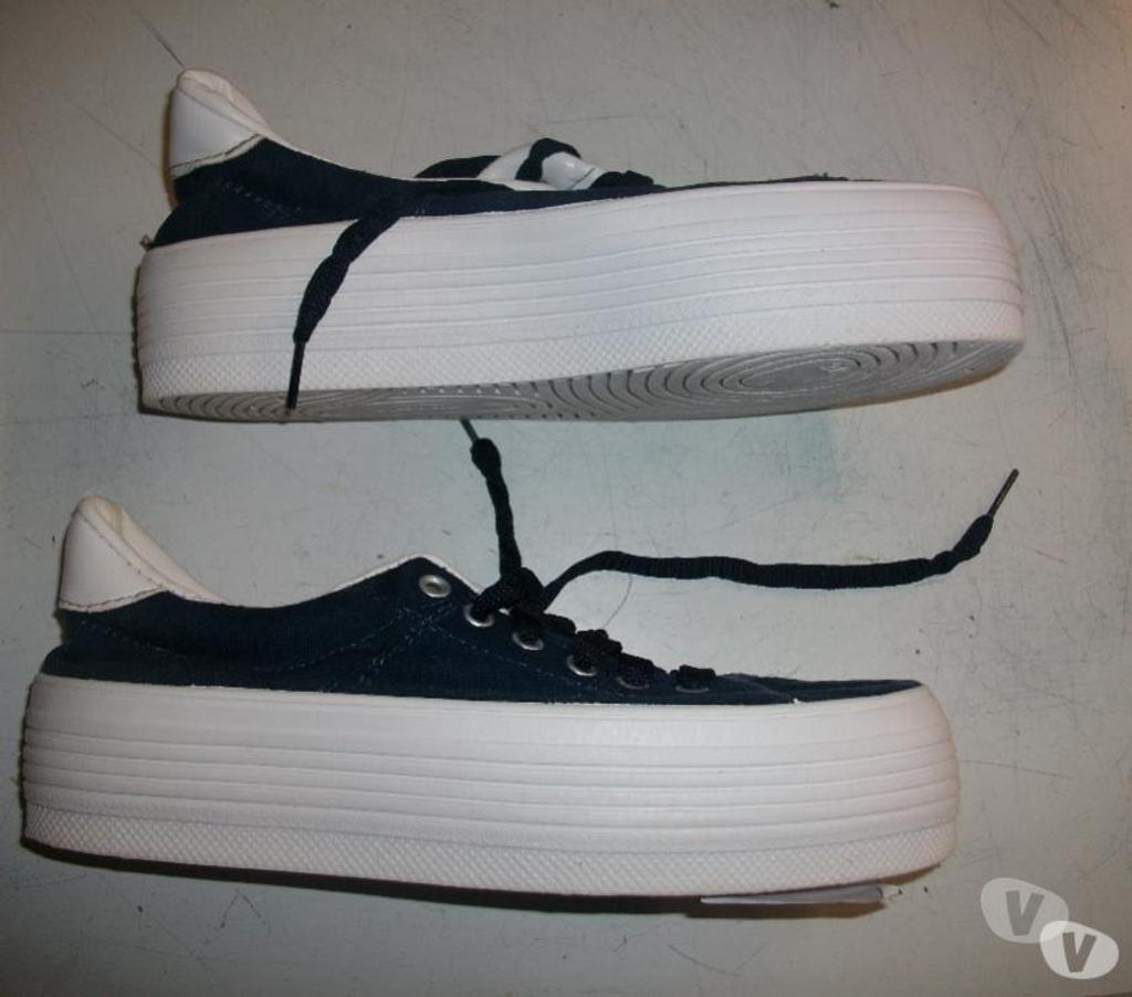 Chaussures Bas-Rhin Bouxwiller - 67330 - Photos Vivastreet Basket en toile Marine pointure 38 à 3 €