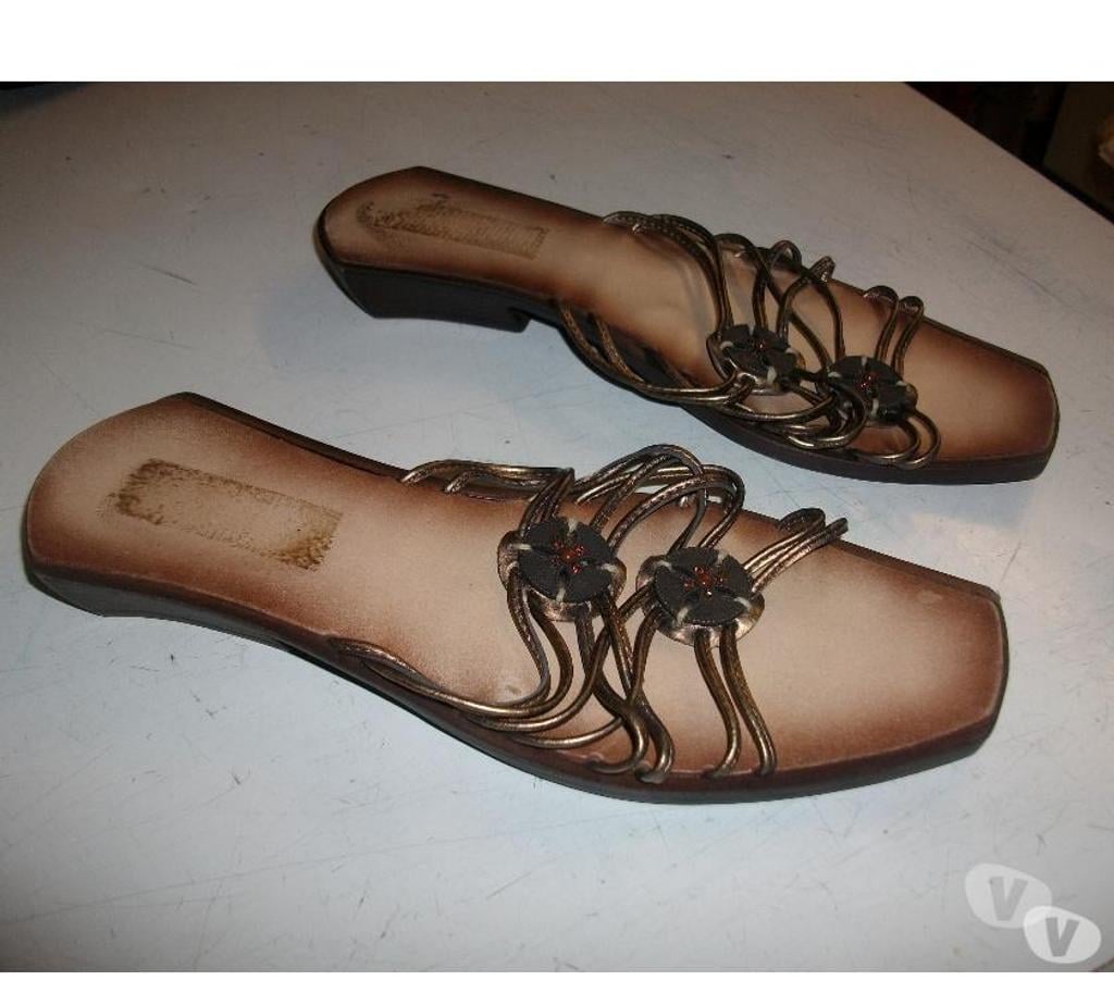 Chaussures Bas-Rhin Bouxwiller - 67330 - Photos Vivastreet Paires de Mules Brun Imprimés pt 38 à 4 € + 5 €