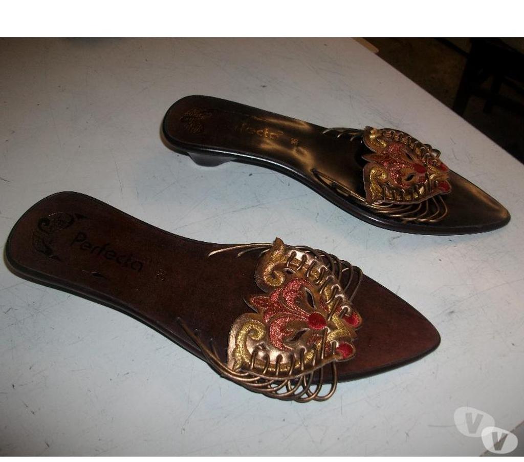 Chaussures Bas-Rhin Bouxwiller - 67330 - Photos Vivastreet Paires de Mules Brun Imprimés pt 38 à 4 € + 5 €