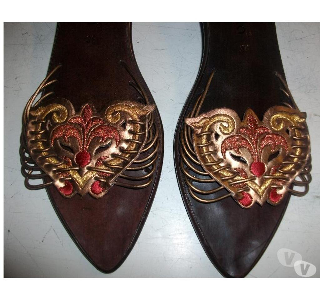 Chaussures Bas-Rhin Bouxwiller - 67330 - Photos Vivastreet Paires de Mules Brun Imprimés pt 38 à 4 € + 5 €