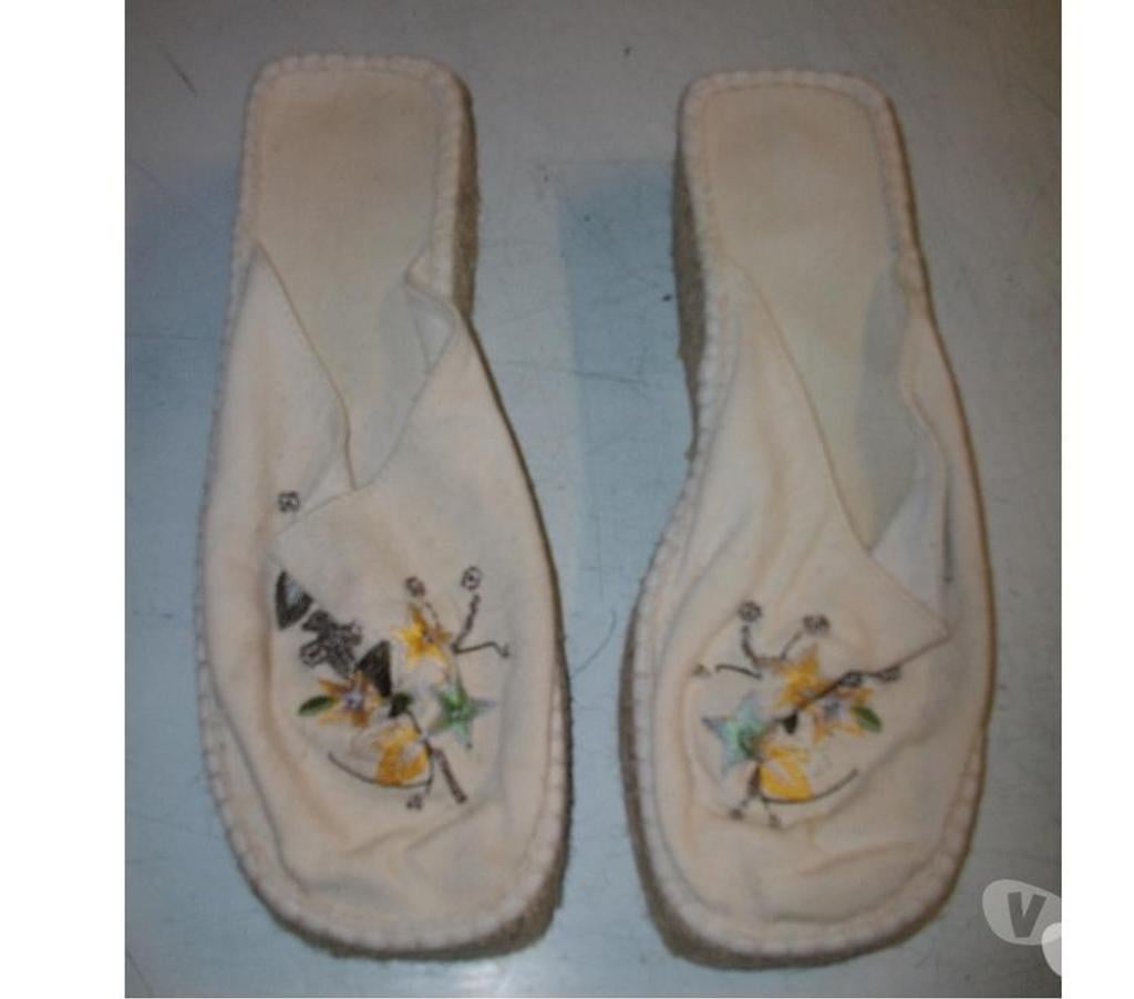 Chaussures Bas-Rhin Bouxwiller - 67330 - Photos Vivastreet Paires de Mules sabots en espadrilles pt 38 à 3,50 €