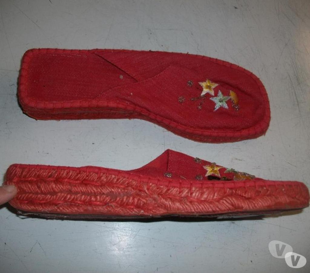 Chaussures Bas-Rhin Bouxwiller - 67330 - Photos Vivastreet Paires de Mules sabots en espadrilles pt 38 à 3,50 €