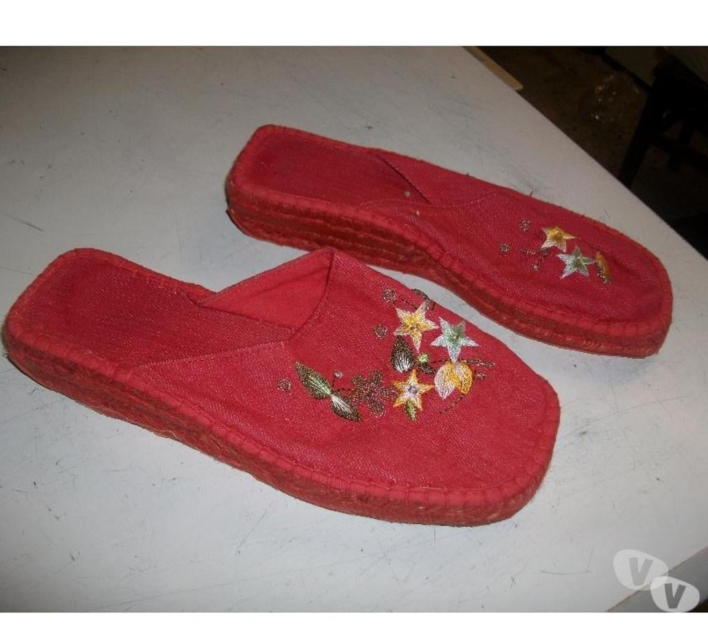 Chaussures Bas-Rhin Bouxwiller - 67330 - Photos Vivastreet Paires de Mules sabots en espadrilles pt 38 à 3,50 €