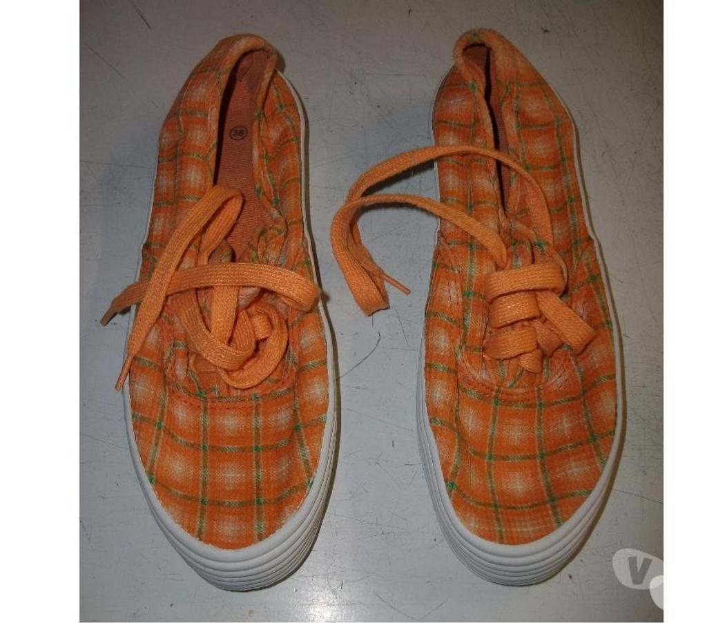 Chaussures Bas-Rhin Bouxwiller - 67330 - Photos Vivastreet Basket toile Orange à carreaux pt 38 à 2,50 €