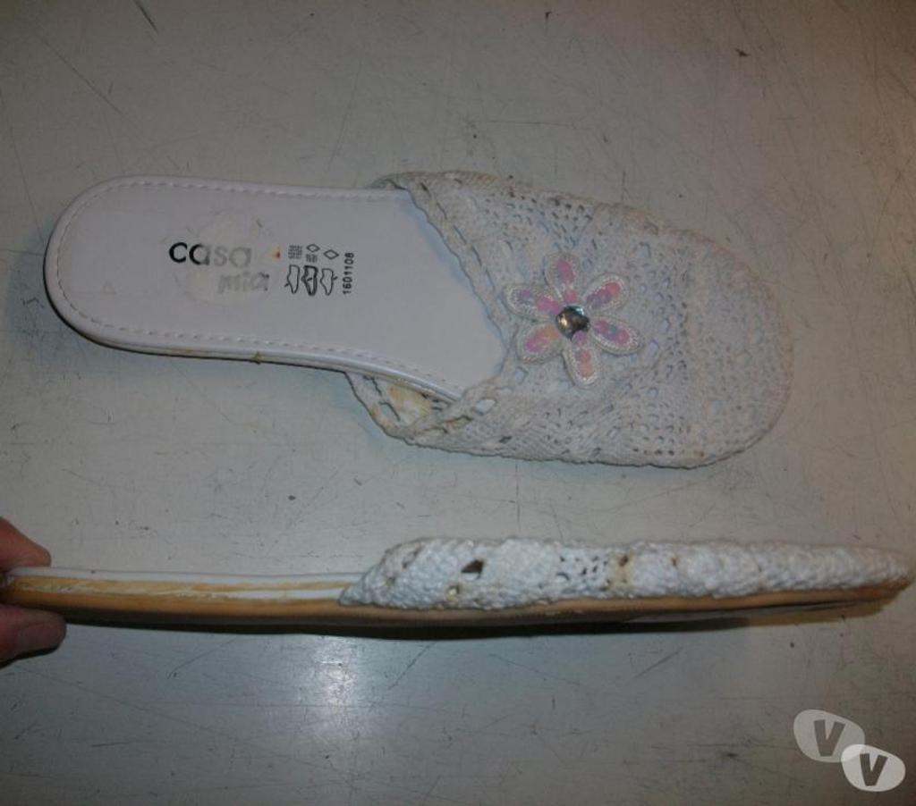 Chaussures Bas-Rhin Bouxwiller - 67330 - Photos Vivastreet Mules Blanc à Fleur effet tricot pt 38 -neuves- à 4 €
