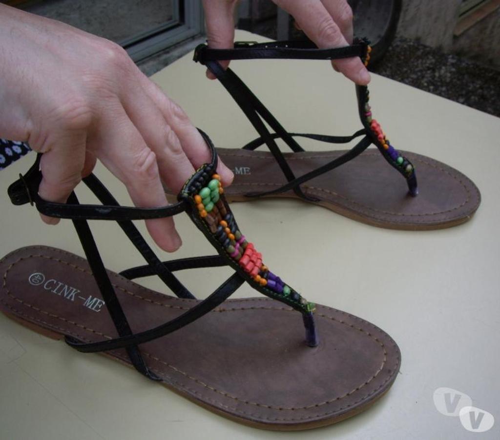 Chaussures Bas-Rhin Bouxwiller - 67330 - Photos Vivastreet Entredoigts Noir Perlés pt 40 -neufs- à 6 €