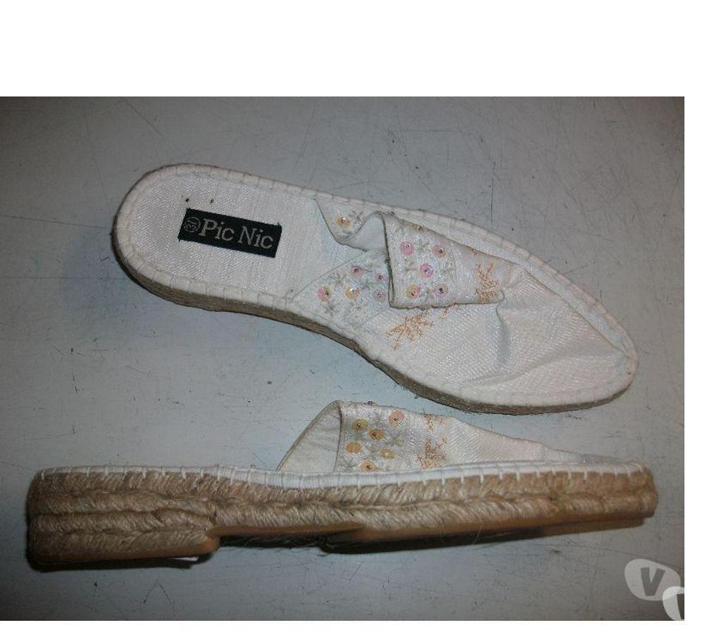 Chaussures Bas-Rhin Bouxwiller - 67330 - Photos Vivastreet Mules en espadrilles Crème perlés pt 37-38 neuves- à 4 €