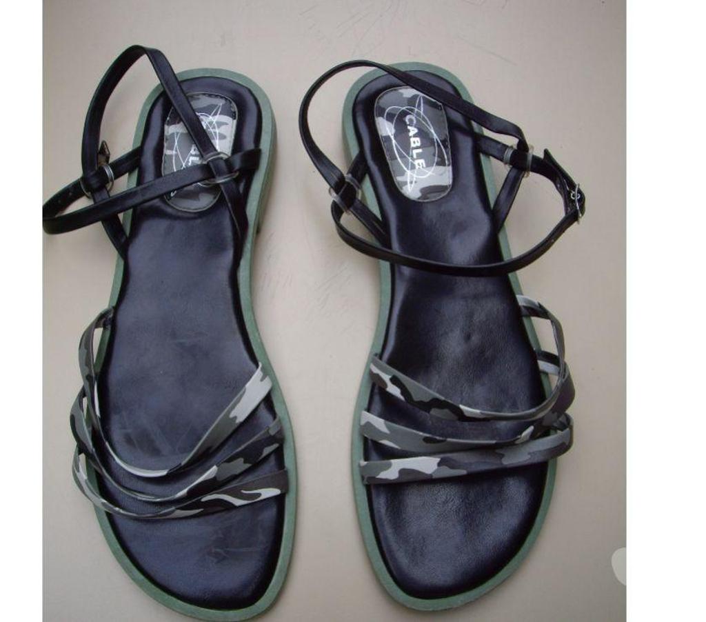 Chaussures Bas-Rhin Bouxwiller - 67330 - Photos Vivastreet Nu-pieds Kaki Militaire pt 39 
