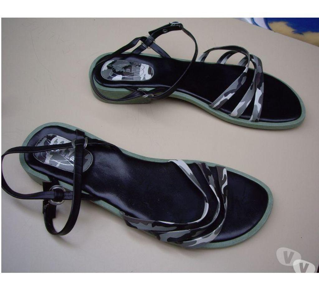 Chaussures Bas-Rhin Bouxwiller - 67330 - Photos Vivastreet Nu-pieds Kaki Militaire pt 39 