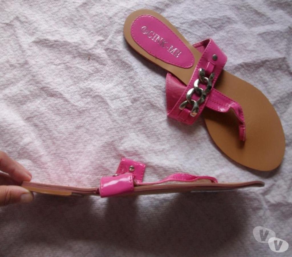Chaussures Bas-Rhin Bouxwiller - 67330 - Photos Vivastreet Paires de Nu-pieds entredoigts Noir et Fuchsia pt 40
