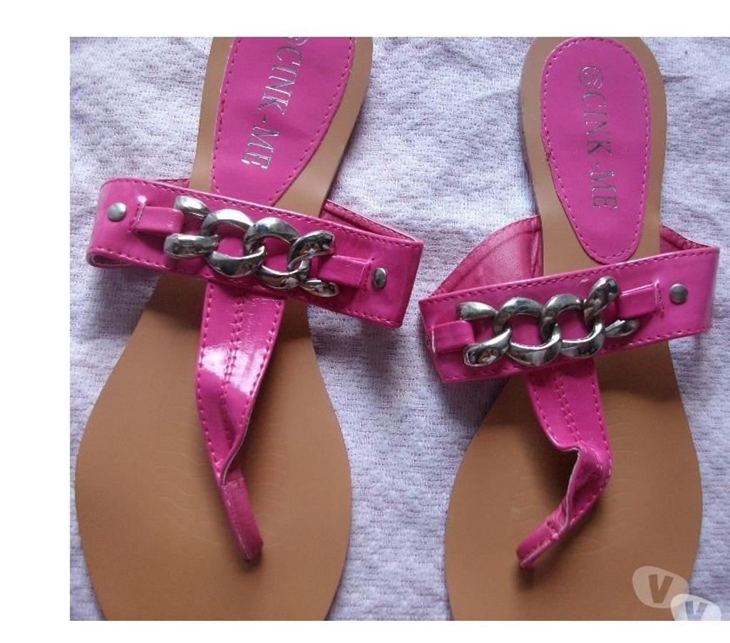 Chaussures Bas-Rhin Bouxwiller - 67330 - Photos Vivastreet Paires de Nu-pieds entredoigts Noir et Fuchsia pt 40