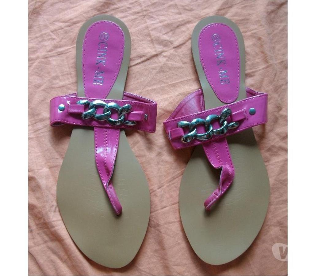 Chaussures Bas-Rhin Bouxwiller - 67330 - Photos Vivastreet Paires de Nu-pieds entredoigts Noir et Fuchsia pt 40