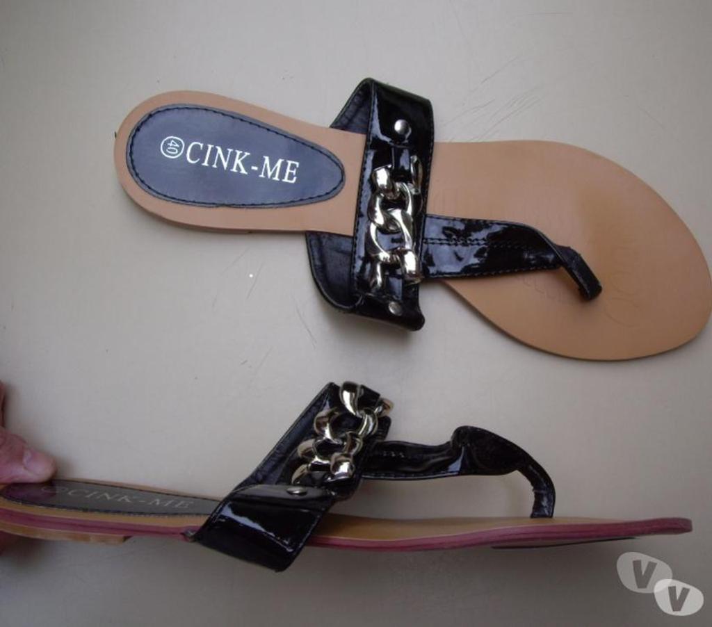 Chaussures Bas-Rhin Bouxwiller - 67330 - Photos Vivastreet Paires de Nu-pieds entredoigts Noir et Fuchsia pt 40
