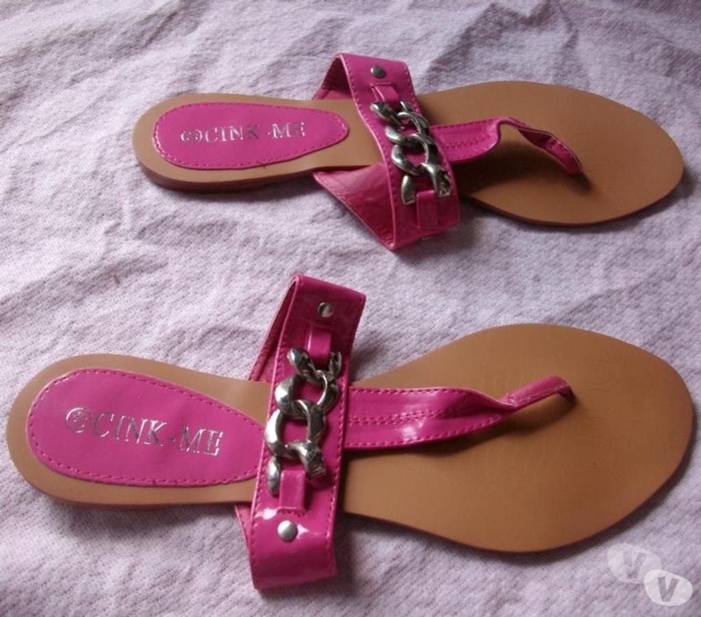 Chaussures Bas-Rhin Bouxwiller - 67330 - Photos Vivastreet Paires de Nu-pieds entredoigts Noir et Fuchsia pt 40
