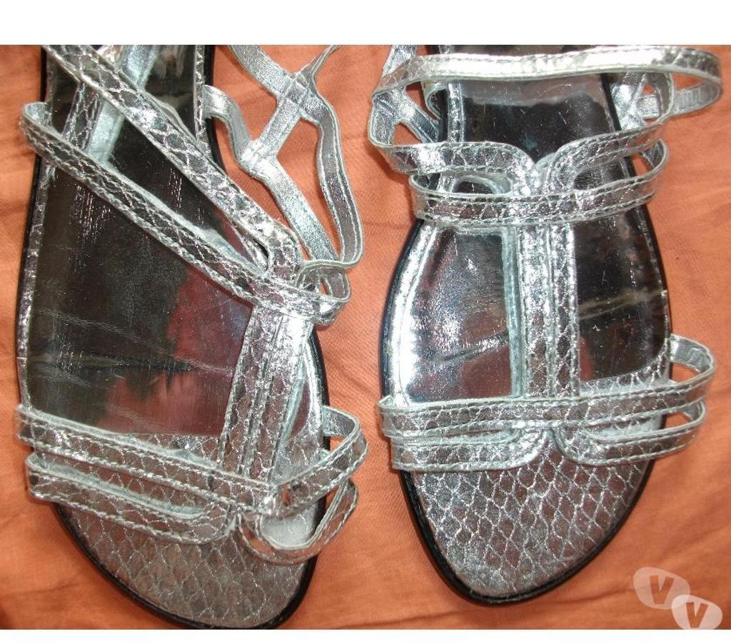 Chaussures Bas-Rhin Bouxwiller - 67330 - Photos Vivastreet Sandales Argentées pt 40 -neuves- à 5 €