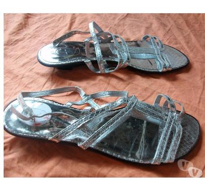 Chaussures occasion Bouxwiller Bas-Rhin - Photos Vivastreet Sandales Argentées pt 40 -neuves- à 5 €