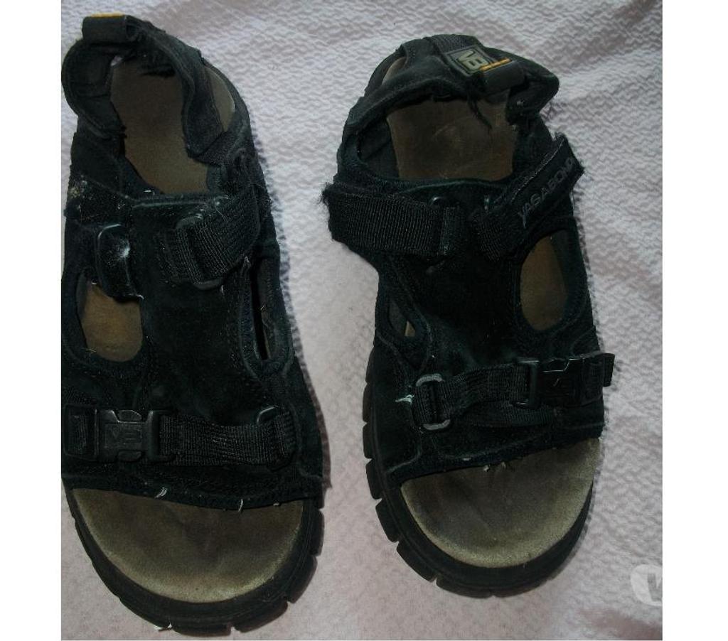 Chaussures Bas-Rhin Bouxwiller - 67330 - Photos Vivastreet Sandales Noir à scratch marque Vagabond pt 40 à 1 €
