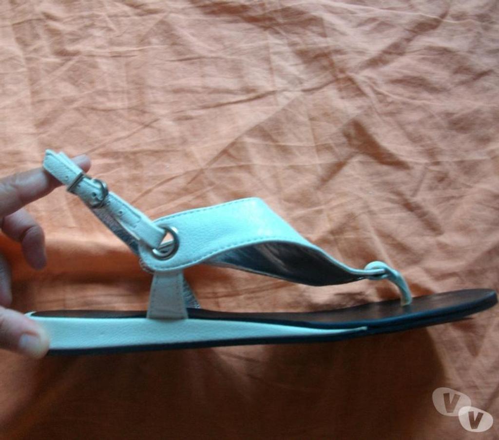 Chaussures Bas-Rhin Bouxwiller - 67330 - Photos Vivastreet Nu-pieds entredoigts Blanc pt 40 à 5 €