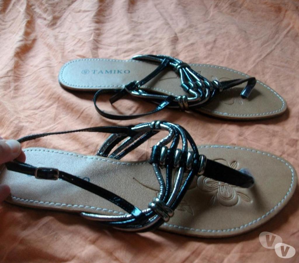 Chaussures Bas-Rhin Bouxwiller - 67330 - Photos Vivastreet Nu-pieds-Entredoigts Noir Argentés-neufs- à 5 €