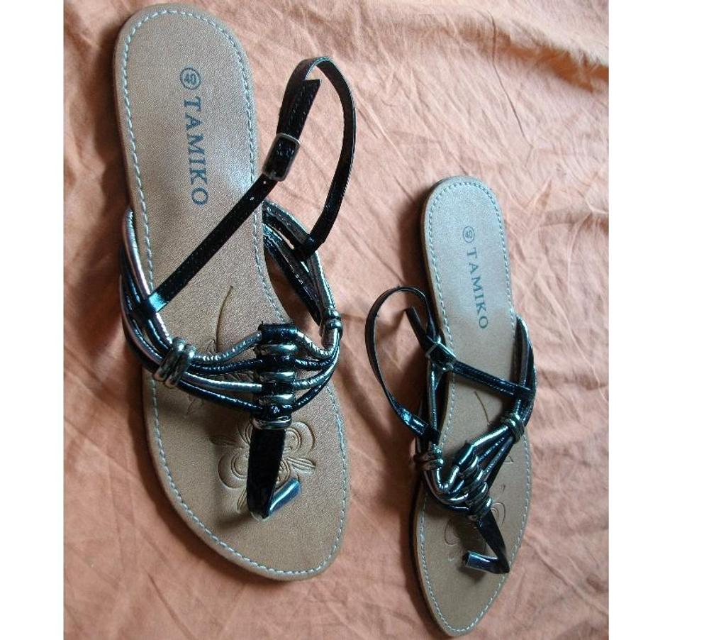 Chaussures Bas-Rhin Bouxwiller - 67330 - Photos Vivastreet Nu-pieds-Entredoigts Noir Argentés-neufs- à 5 €