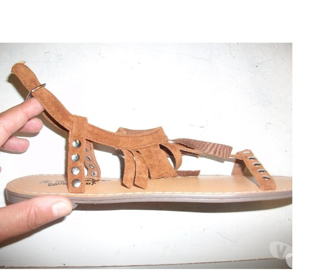Chaussures Bas-Rhin Bouxwiller - 67330 - Photos Vivastreet Nu-pieds Brun à franges pt 40 -neuves- à 5 €