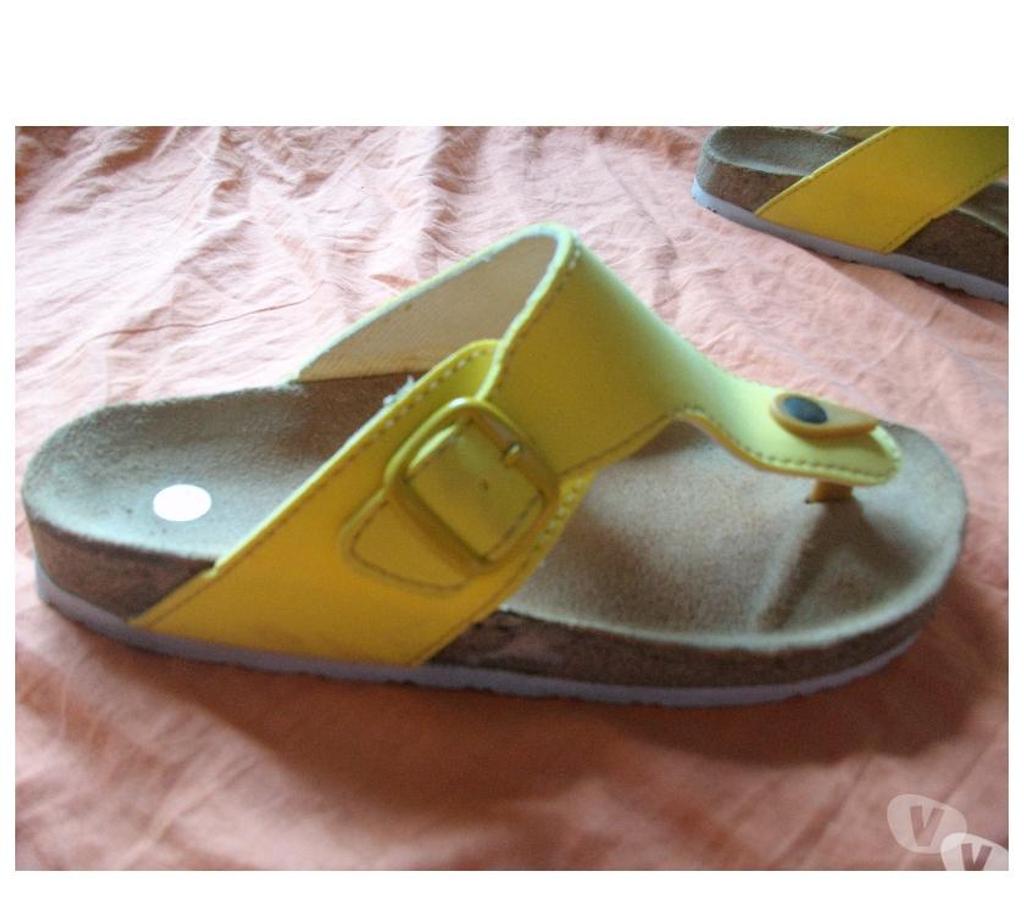 Chaussures Bas-Rhin Bouxwiller - 67330 - Photos Vivastreet Mules entredoigts Jaune pt 39 à 6 €