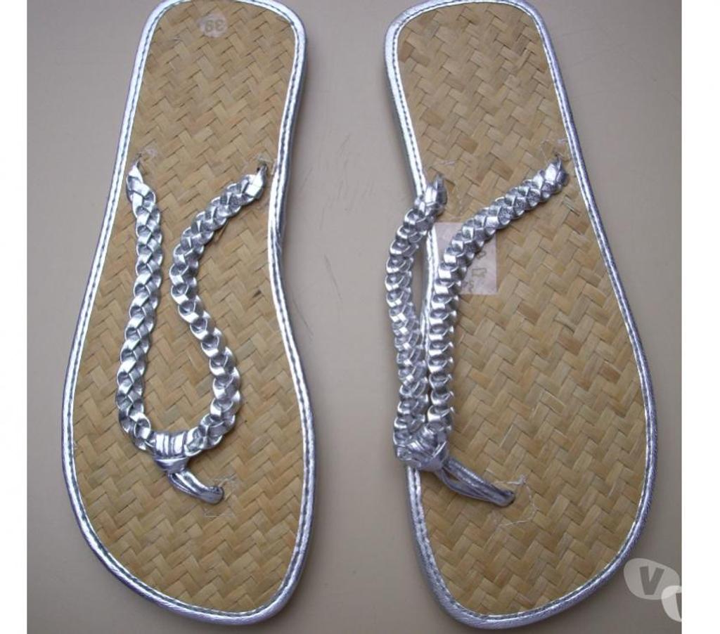 Chaussures Bas-Rhin Bouxwiller - 67330 - Photos Vivastreet Tongs Argentés pointure 39 -neufs- à 2,50 €