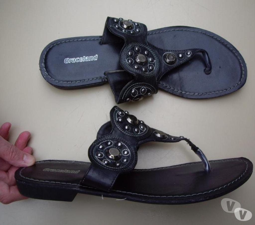Chaussures Bas-Rhin Bouxwiller - 67330 - Photos Vivastreet Entredoigts Noir perlés pointure 39 -neufs- à 6 €