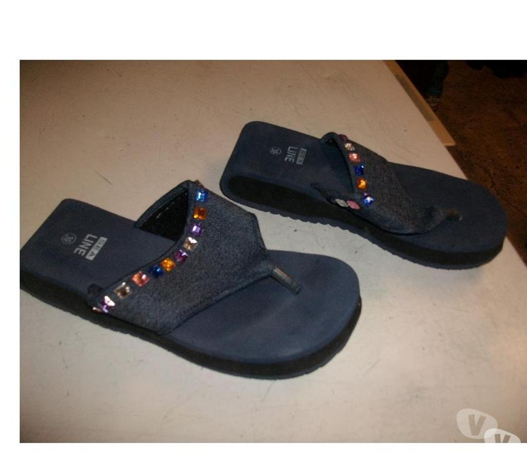 Chaussures Bas-Rhin Bouxwiller - 67330 - Photos Vivastreet Mules entredoigts Jean perlés en pointure 39 à 3,50 €