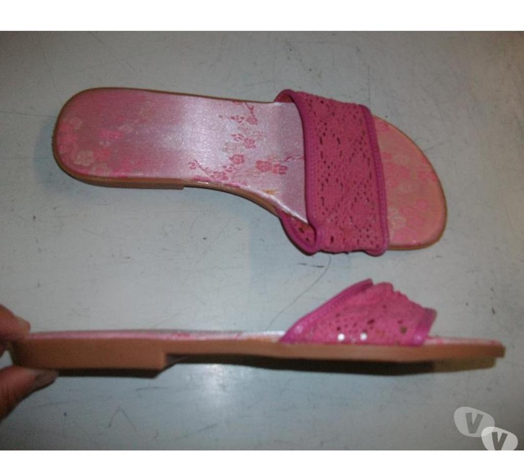 Chaussures Bas-Rhin Bouxwiller - 67330 - Photos Vivastreet Mules Fuchsia pointure 37 -neuves à 4 €