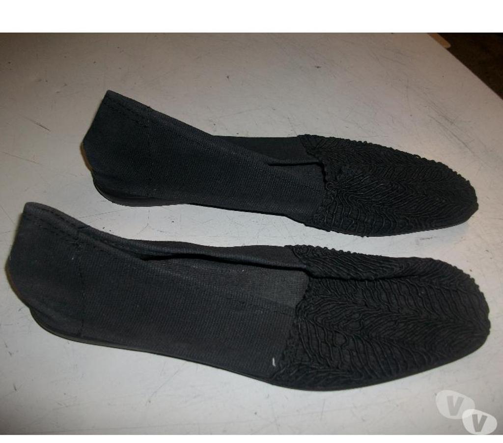Chaussures Bas-Rhin Bouxwiller - 67330 - Photos Vivastreet Ballerines Noir devant Tressé pointure 38 -neuves- à 3,50 €