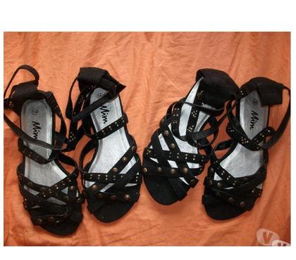 Chaussures occasion Bouxwiller Bas-Rhin - Photos Vivastreet Paires Sandales croisées Noir pt 38-neuves- à 5 €