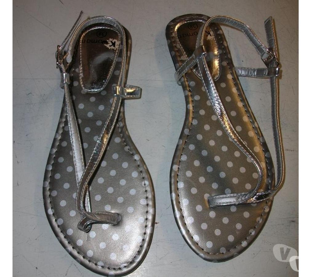 Chaussures Bas-Rhin Bouxwiller - 67330 - Photos Vivastreet Sandales entredoigts Argentés pt 38-neuves