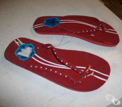 Chaussures et bottes occasion Bouxwiller Bas-Rhin - Photos Vivastreet Tongs Rouge incrustation brillantes pt 38 -neufs- à 2,50 €