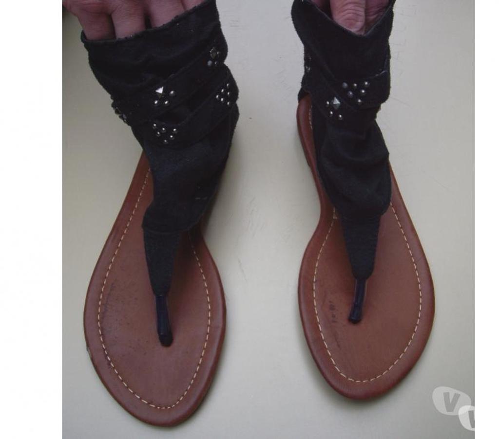 Chaussures Bas-Rhin Bouxwiller - 67330 - Photos Vivastreet Entredoigts montants Noir à incrustations pt 38-neufs